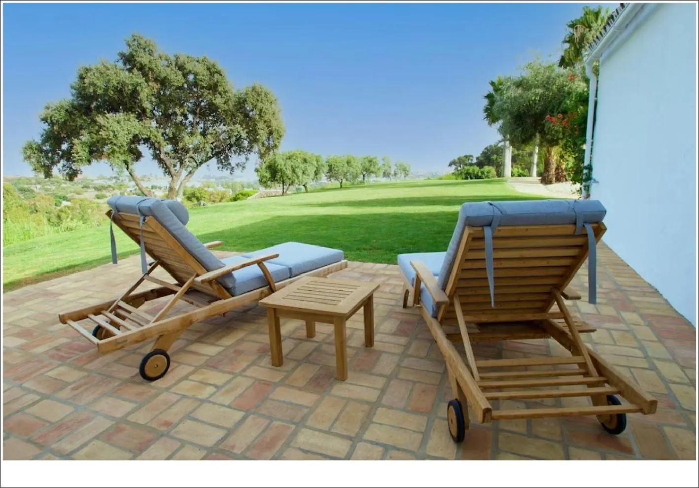 بيت للعطل Active Seaside Escape Stay By The Waves مالقة