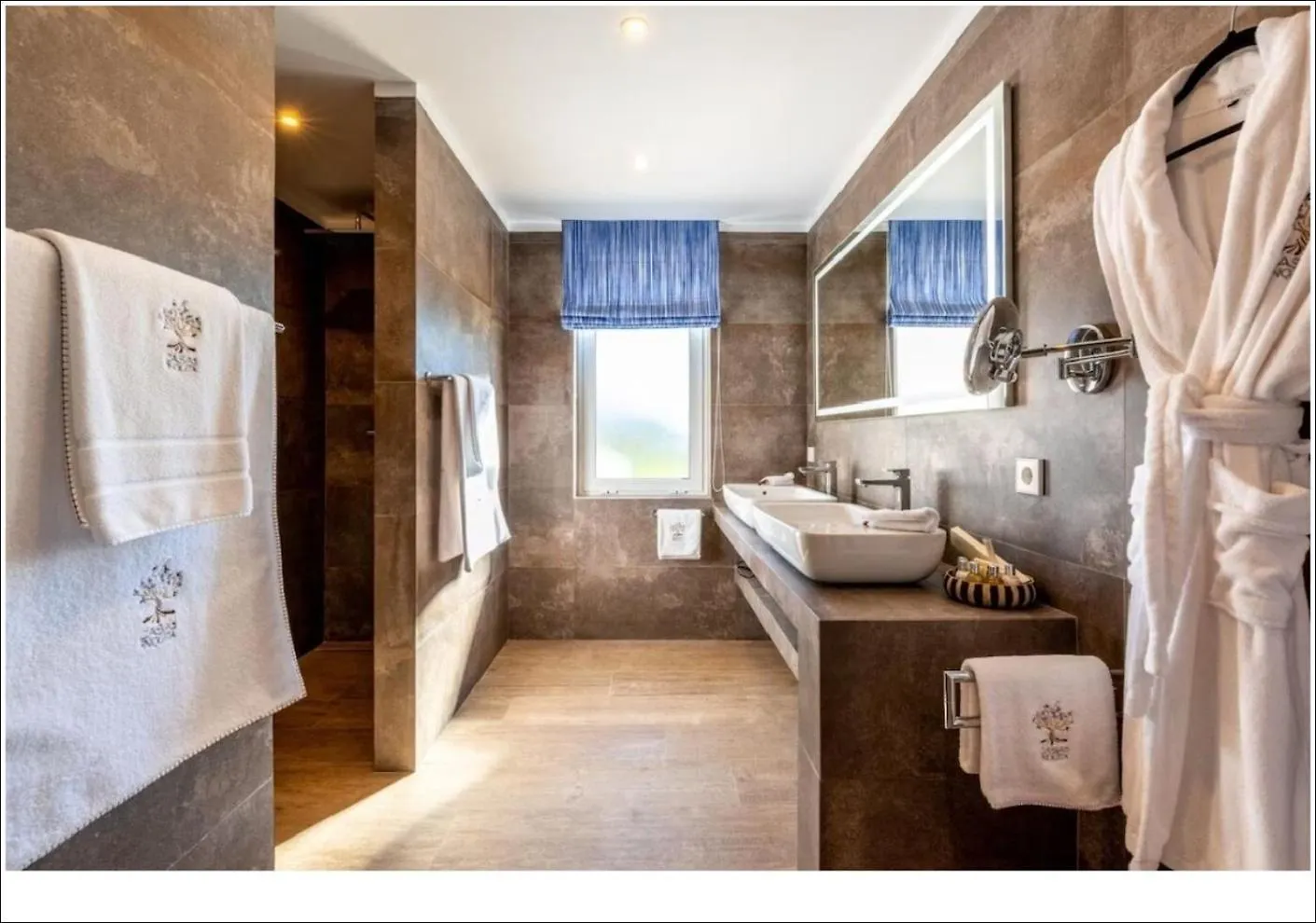 Active Seaside Escape Stay By The Waves مالقة بيت للعطل